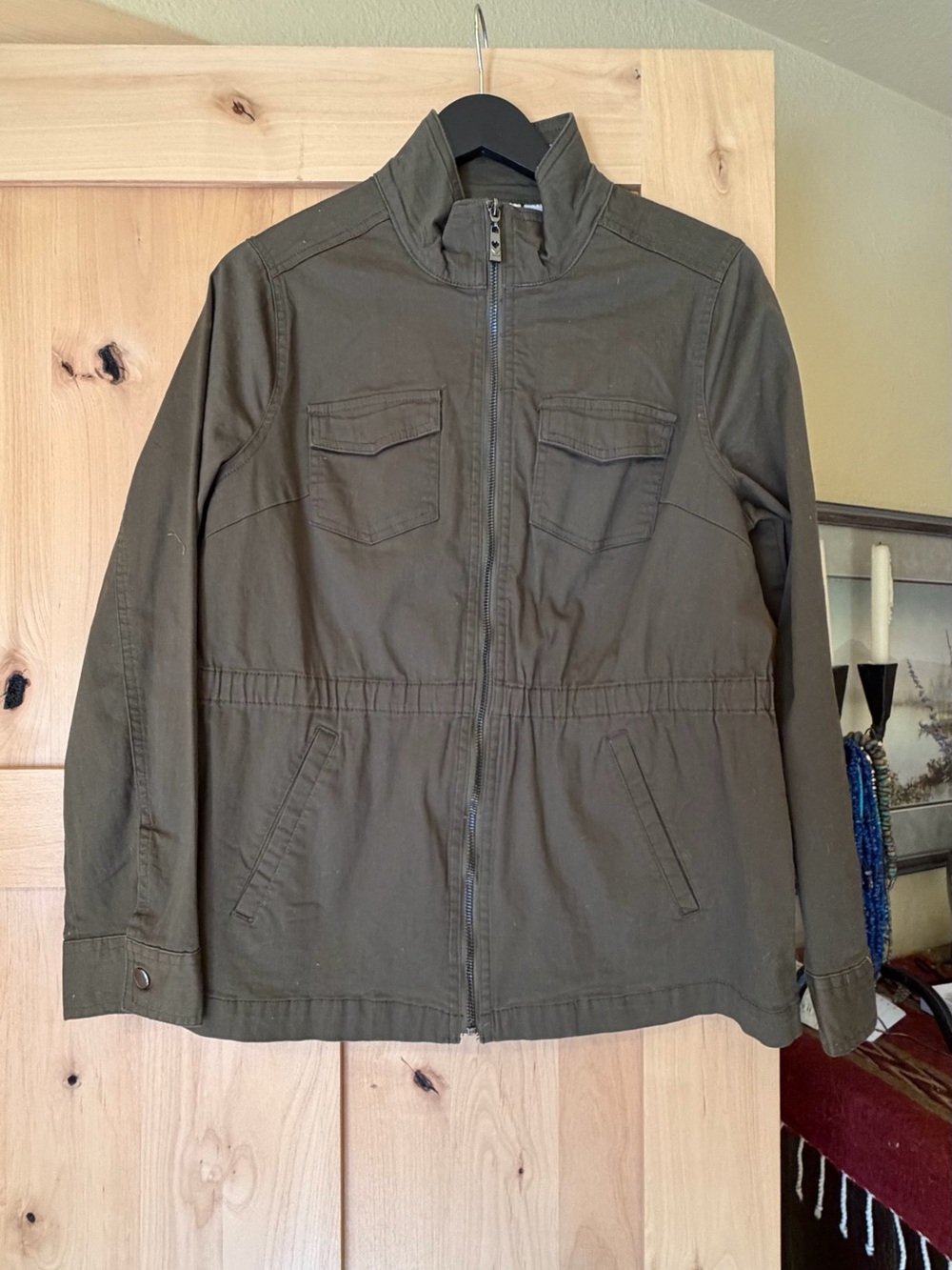 Kim Gravel green jacket military S